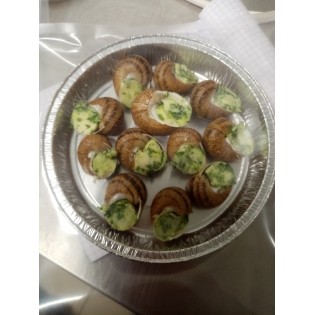 12 escargot en coquilles perssillé près a l\'emploie